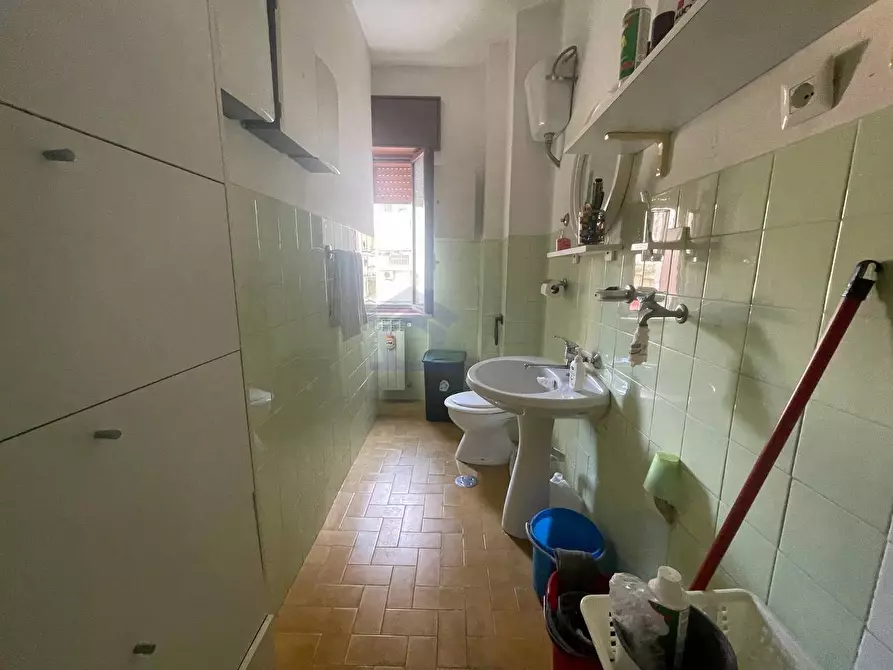 Immagine 14 di Appartamento in vendita  in via iv giornate a Torre Annunziata