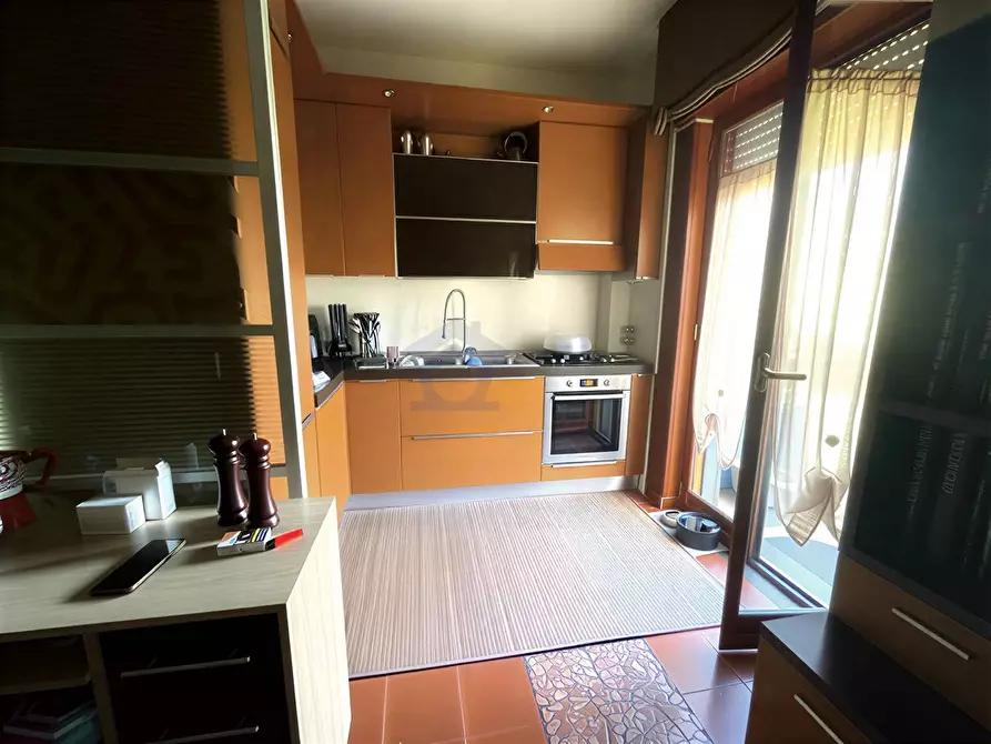 Immagine 3 di Appartamento in vendita  in via tagliamonte a Torre Annunziata