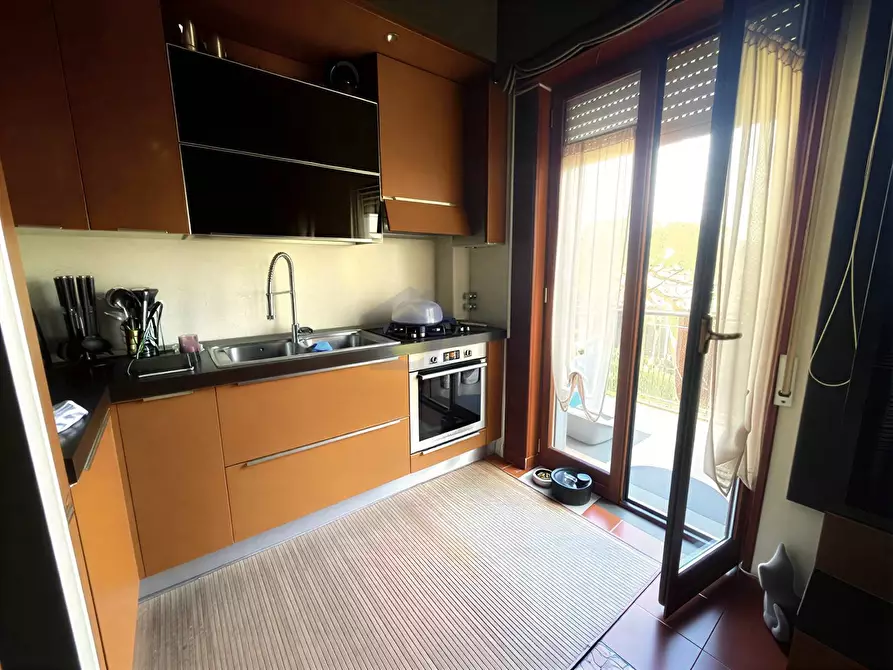 Immagine 4 di Appartamento in vendita  in via tagliamonte a Torre Annunziata