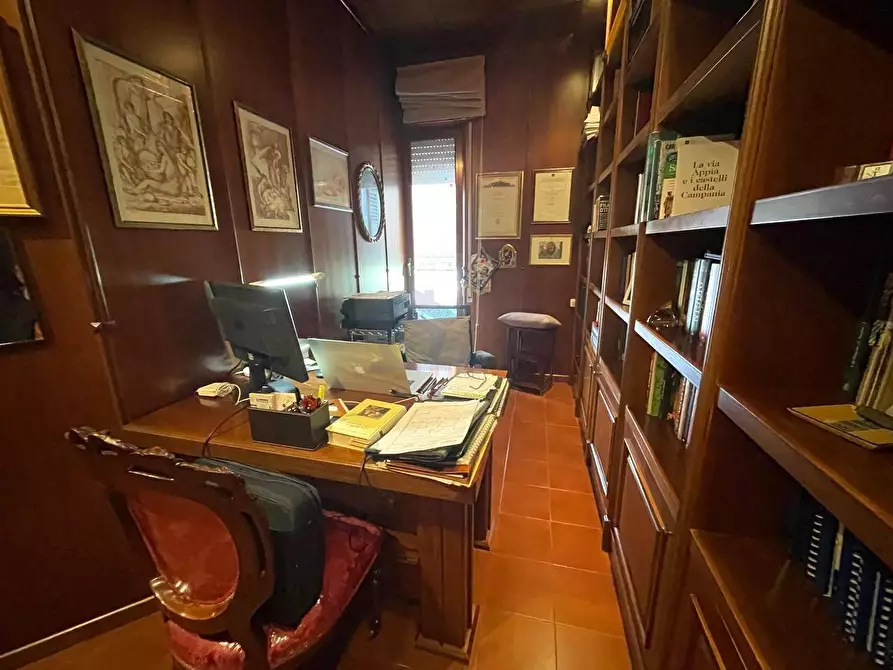 Immagine 14 di Appartamento in vendita  in via tagliamonte a Torre Annunziata