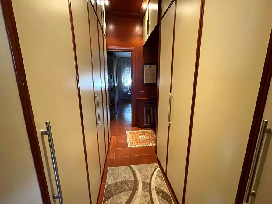 Immagine 22 di Appartamento in vendita  in via tagliamonte a Torre Annunziata