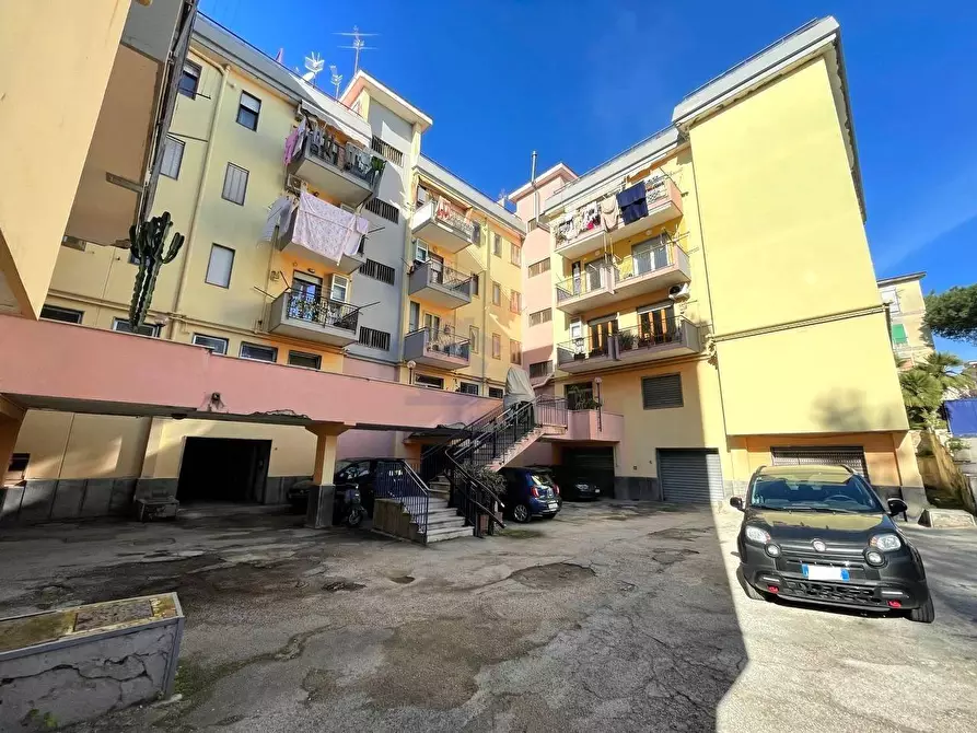 Immagine 31 di Appartamento in vendita  in via tagliamonte a Torre Annunziata