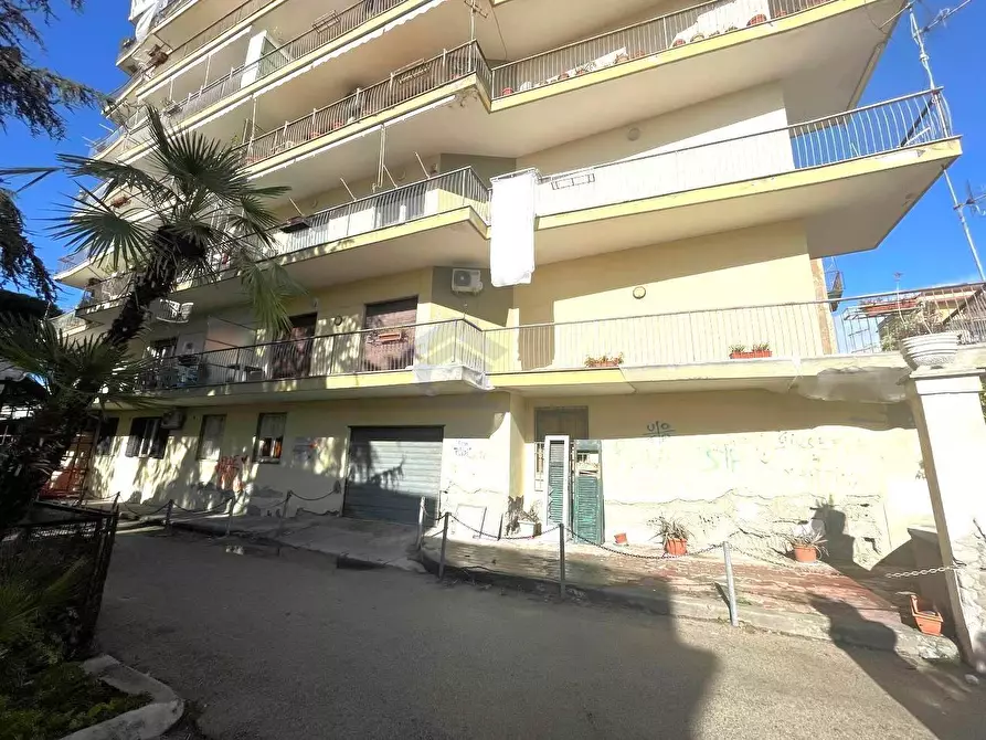 Immagine 2 di Appartamento in vendita  in via gambardella a Torre Annunziata