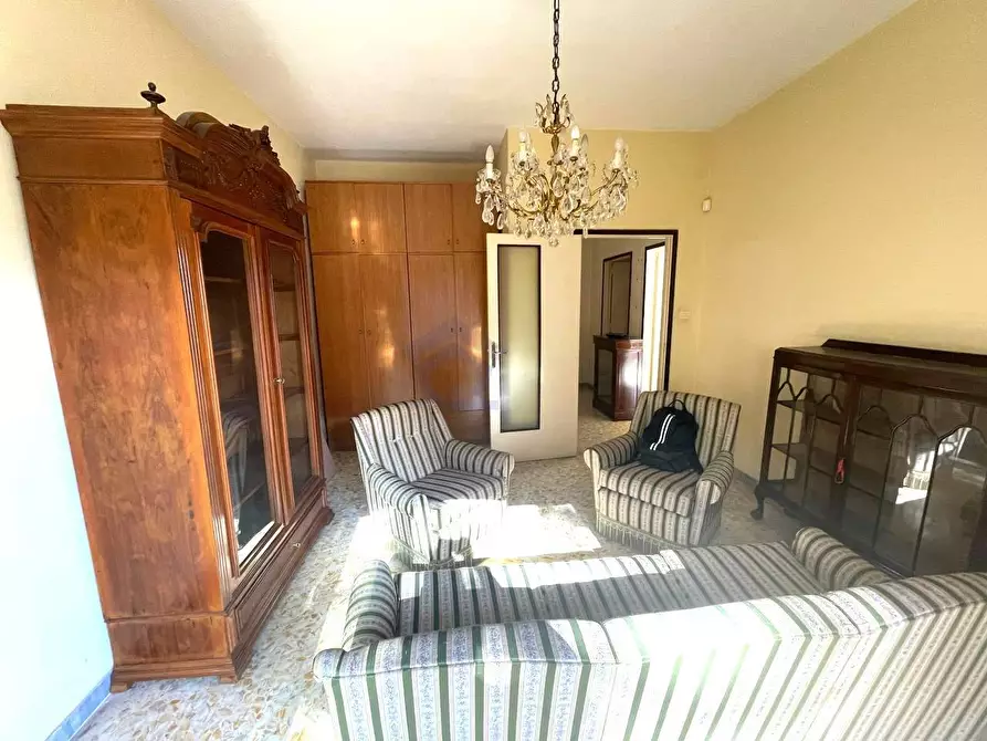 Immagine 9 di Appartamento in vendita  in via gambardella a Torre Annunziata