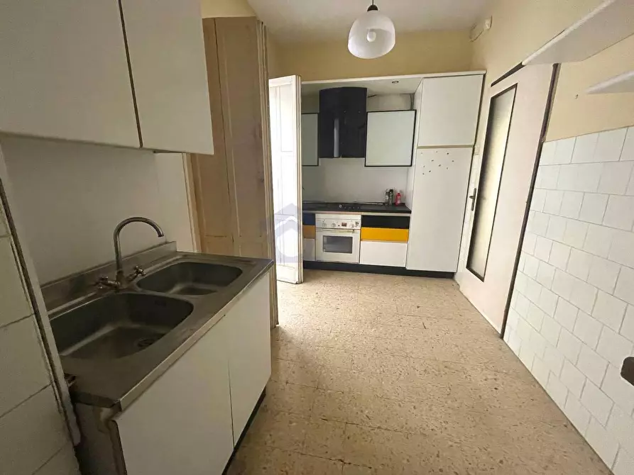 Immagine 15 di Appartamento in vendita  in via gambardella a Torre Annunziata