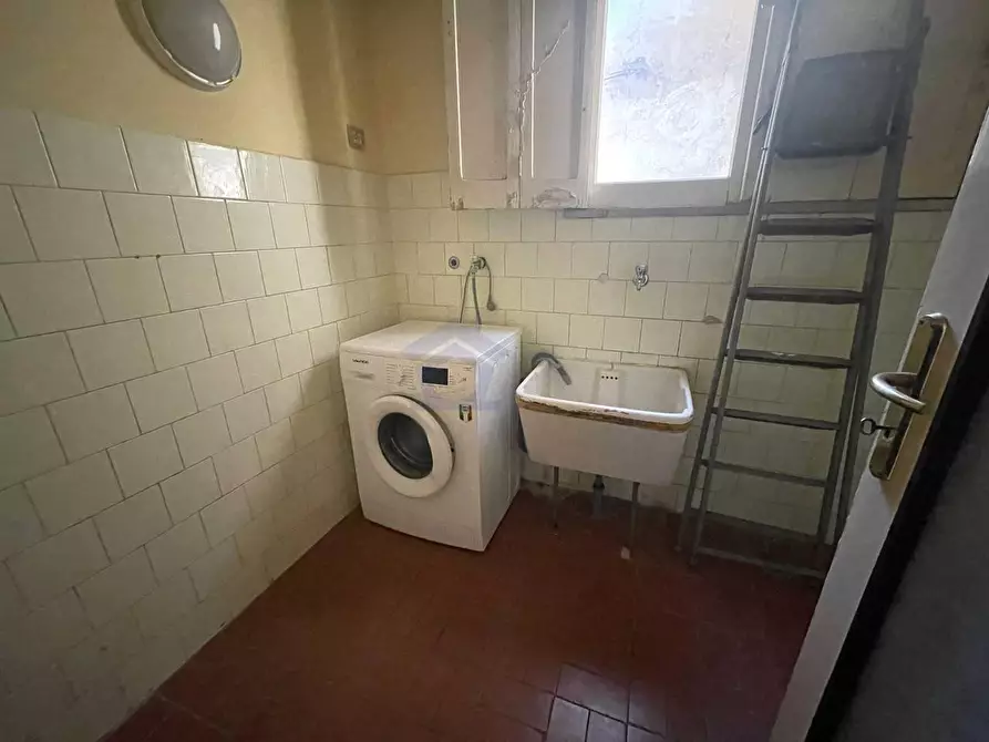 Immagine 16 di Appartamento in vendita  in via gambardella a Torre Annunziata