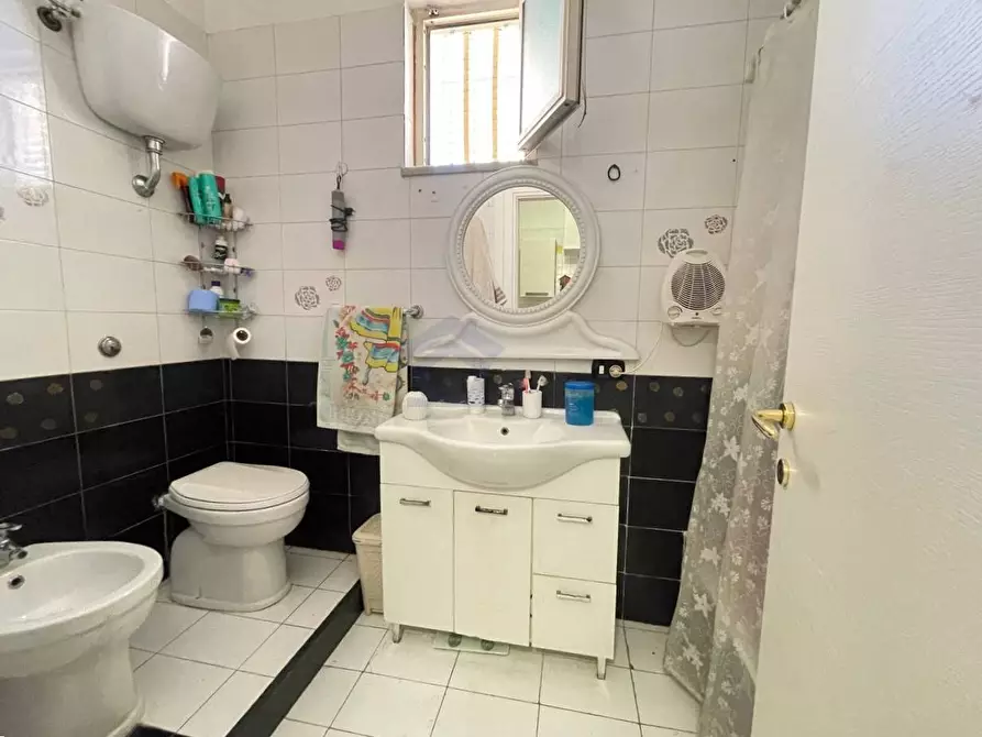 Immagine 10 di Appartamento in vendita  in via sepolcri a Torre Annunziata