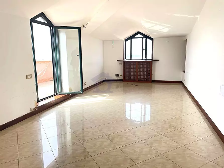 Immagine 13 di Appartamento in vendita  in via roma a Torre Annunziata