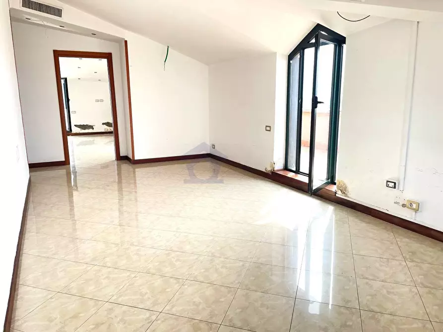 Immagine 14 di Appartamento in vendita  in via roma a Torre Annunziata