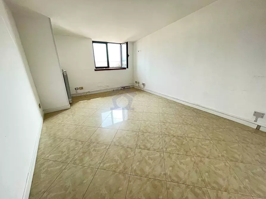 Immagine 17 di Appartamento in vendita  in via roma a Torre Annunziata