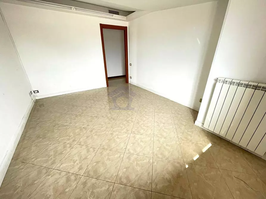 Immagine 18 di Appartamento in vendita  in via roma a Torre Annunziata