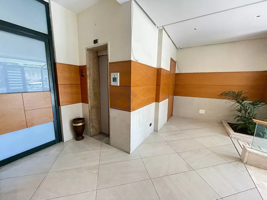 Immagine 27 di Appartamento in vendita  in via vesuvio a Torre Annunziata
