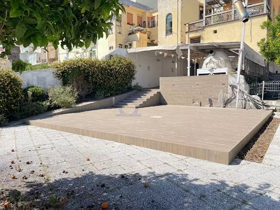 Immagine 7 di Locale commerciale in vendita  in corso vittorio emanuele III a Torre Annunziata