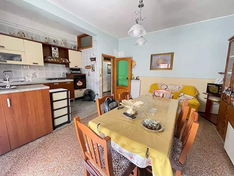 Immagine 10 di Appartamento in vendita  in via dogana a Torre Annunziata