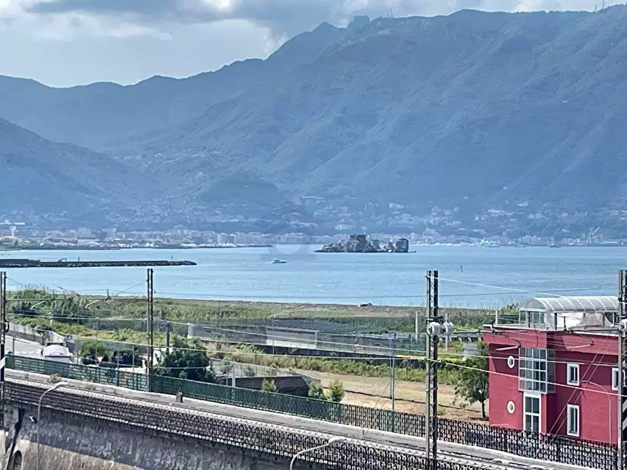 Immagine 18 di Appartamento in vendita  in via dogana a Torre Annunziata