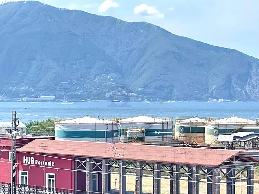 Immagine 19 di Appartamento in vendita  in via dogana a Torre Annunziata