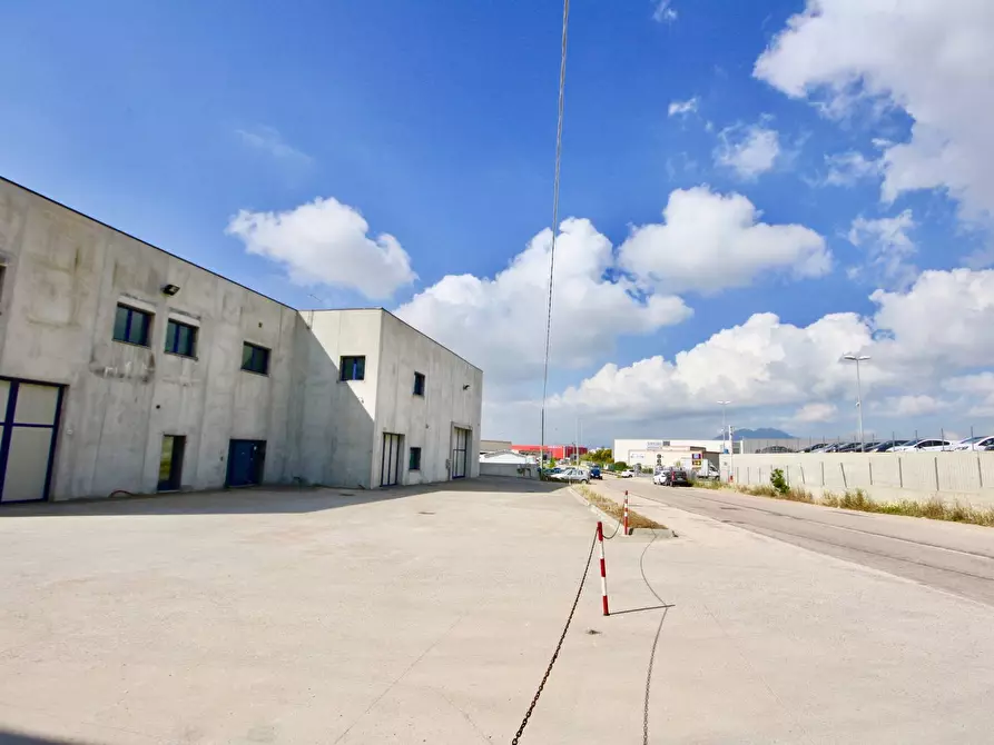 Immagine 2 di Capannone industriale in vendita  in Via Gabon a Olbia
