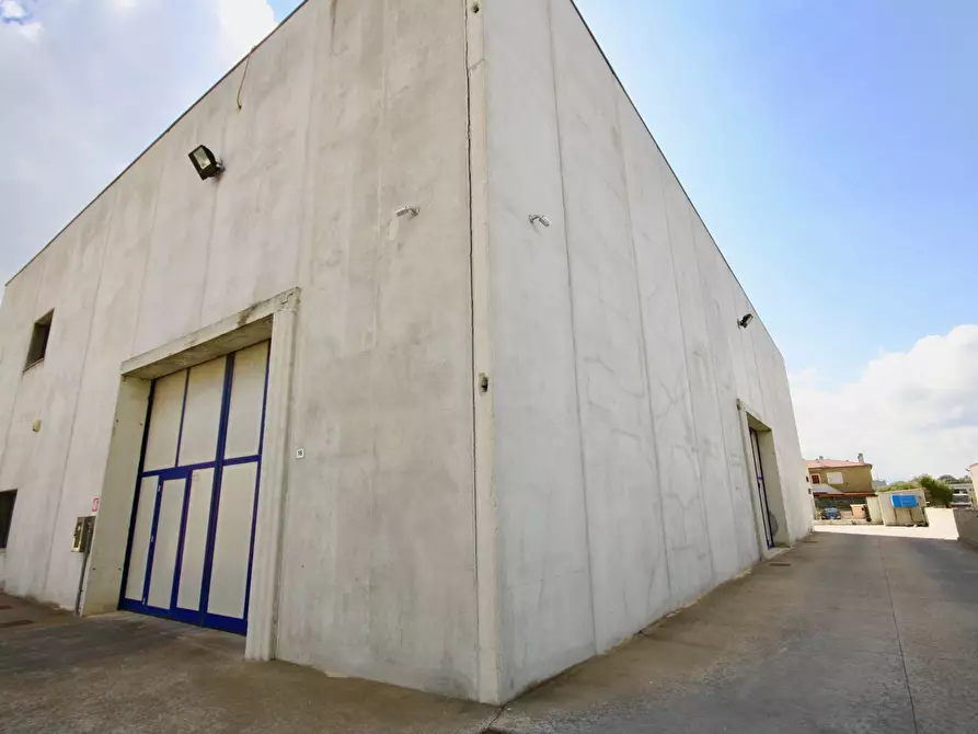 Immagine 16 di Capannone industriale in vendita  in Via Gabon a Olbia