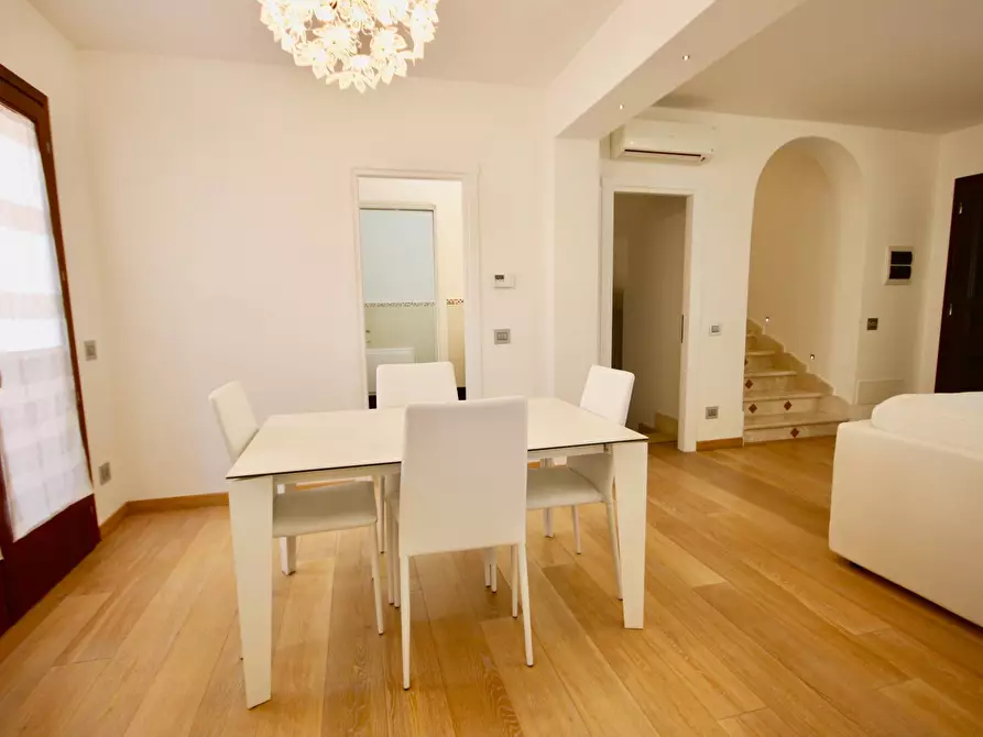 Immagine 11 di Villa in vendita  in Via Ruinadas 18A a Olbia