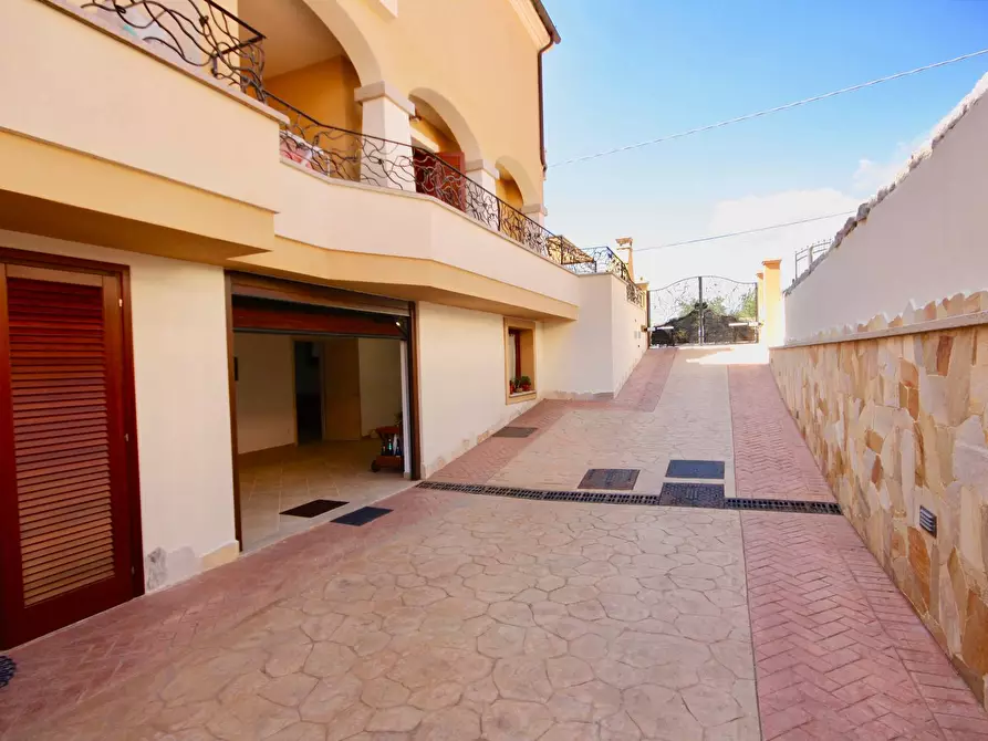 Immagine 29 di Villa in vendita  in Via Ruinadas 18A a Olbia