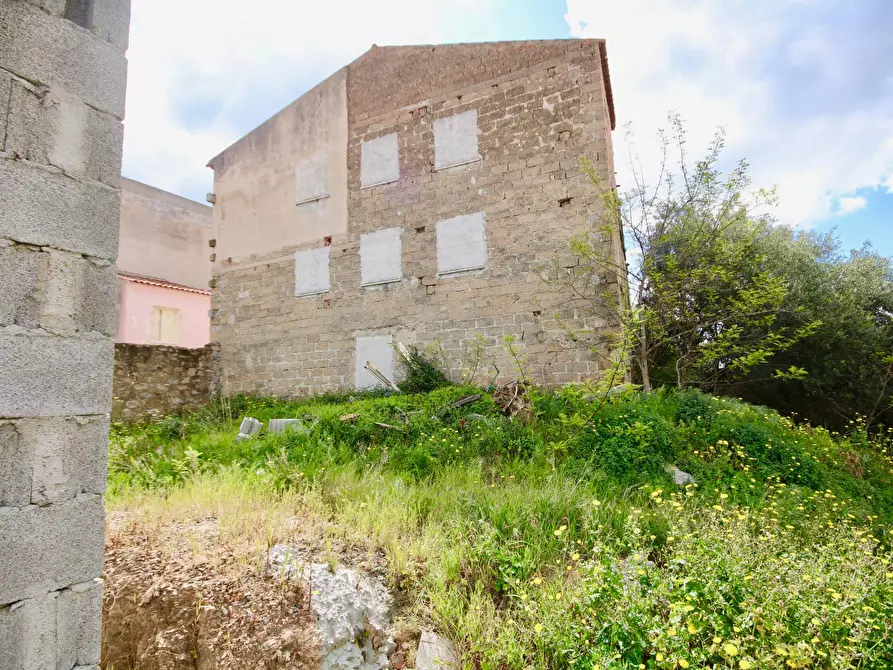 Immagine 1 di Casa indipendente in vendita  in VIA FIUME D'ITALIA 51 a Olbia