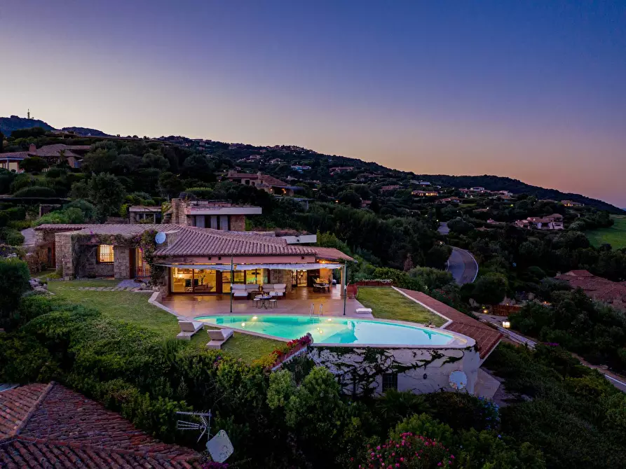 Immagine 27 di Villa in vendita  in Loc.Cala di Volpe -Via del mirto 7 a Aggius