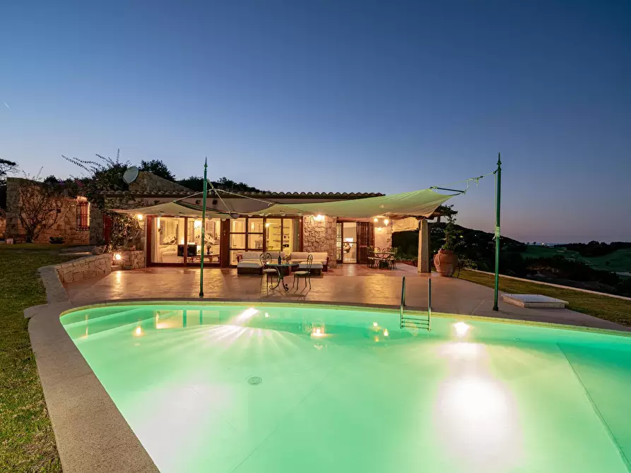 Immagine 22 di Villa in vendita  in Loc.Cala di Volpe -Via del mirto 7 a Aggius