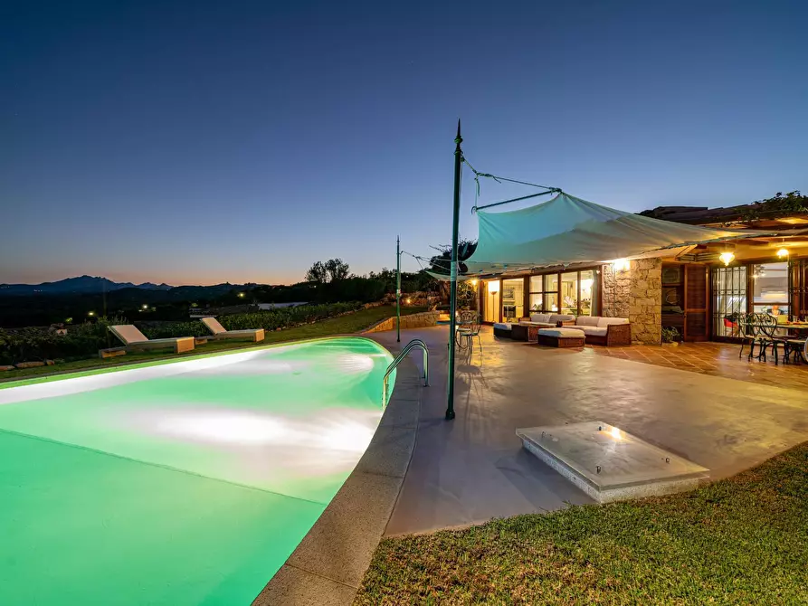 Immagine 23 di Villa in vendita  in Loc.Cala di Volpe -Via del mirto 7 a Aggius