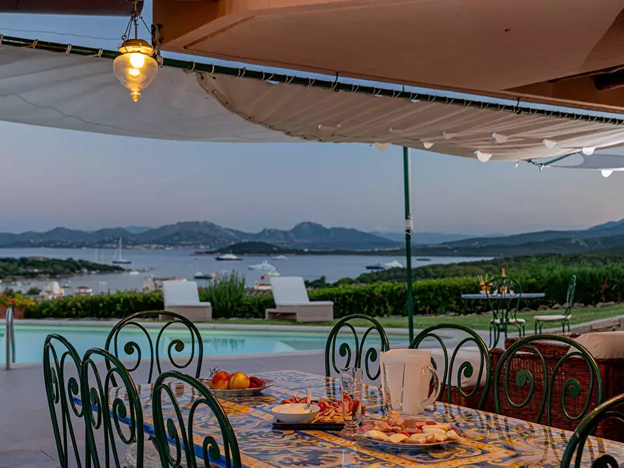 Immagine 24 di Villa in vendita  in Loc.Cala di Volpe -Via del mirto 7 a Aggius