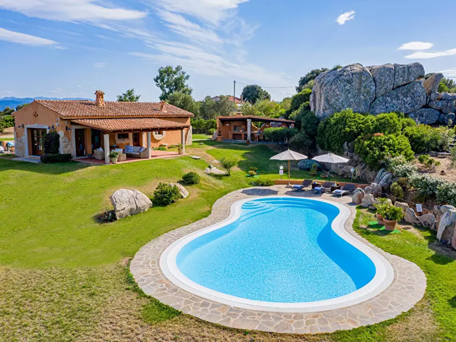 Immagine 1 di Villa in vendita  in loc. Micaloni vicinanze di OLBIA a Olbia