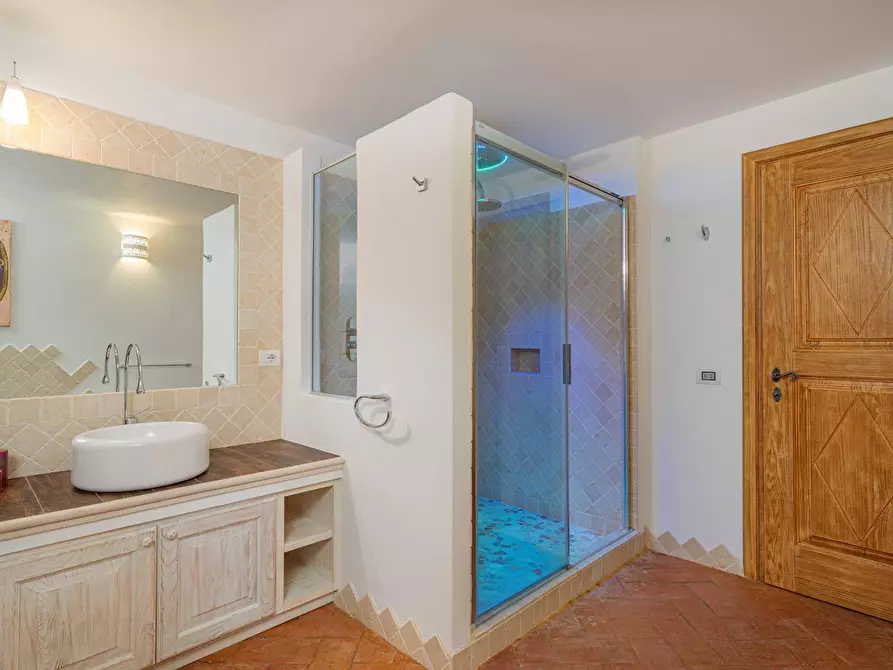 Immagine 23 di Villa in vendita  in loc. Micaloni vicinanze di OLBIA a Olbia