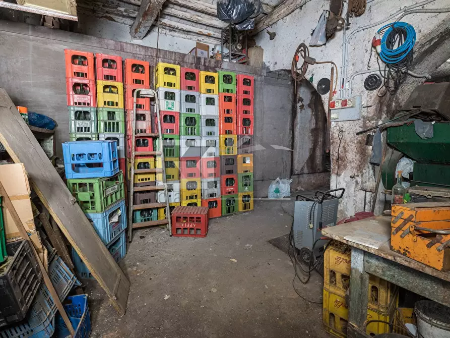 Immagine 5 di Magazzino in vendita  in Piazza Giuseppe Garibaldi 24 a Marino