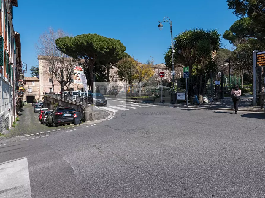 Immagine 9 di Magazzino in vendita  in Piazza Giuseppe Garibaldi 24 a Marino