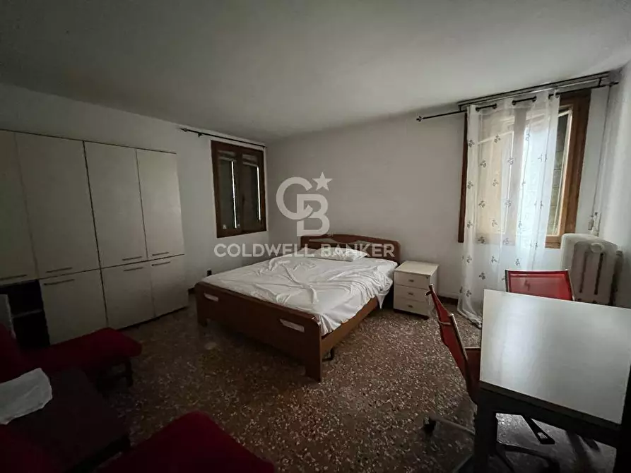Immagine 10 di Appartamento in vendita  in Calle dei Botteri a Venezia