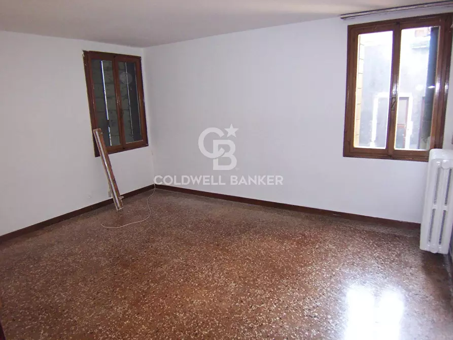Immagine 11 di Appartamento in vendita  in Calle dei Botteri a Venezia