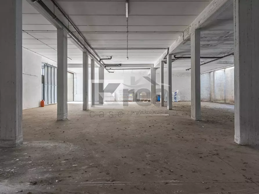 Immagine 7 di Magazzino in vendita  in Via Giuseppe Gagliardi 16 a Roma