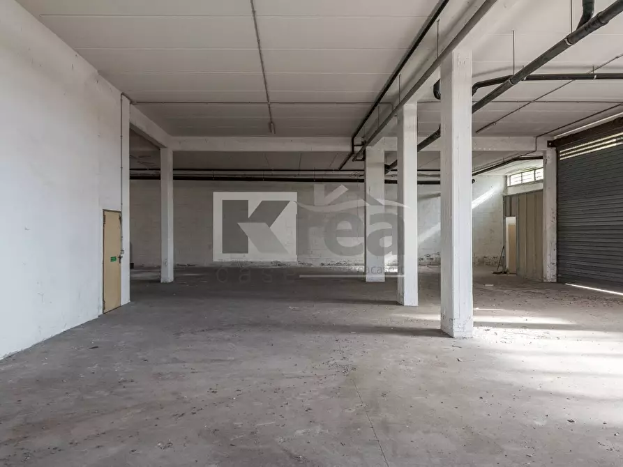 Immagine 8 di Magazzino in vendita  in Via Giuseppe Gagliardi 16 a Roma