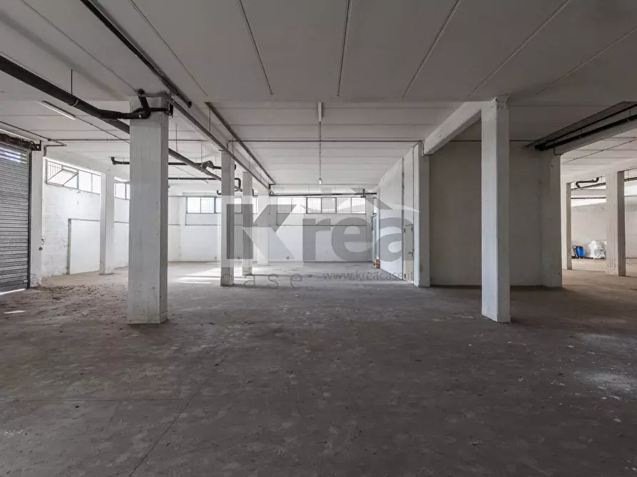 Immagine 10 di Magazzino in vendita  in Via Giuseppe Gagliardi 16 a Roma