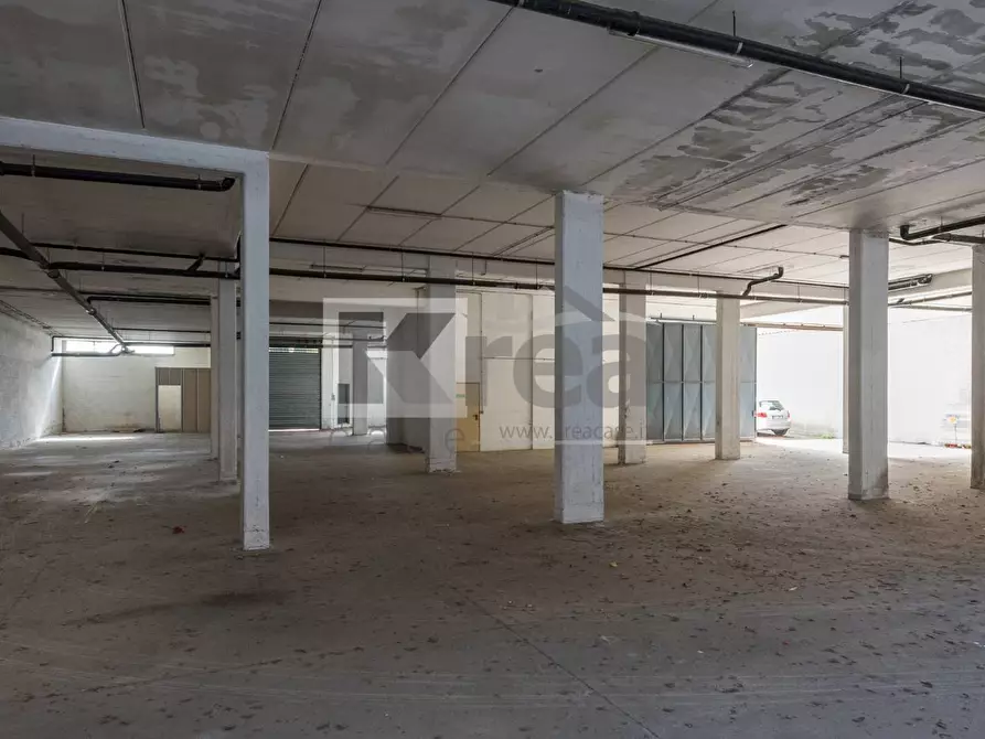 Immagine 12 di Magazzino in vendita  in Via Giuseppe Gagliardi 16 a Roma