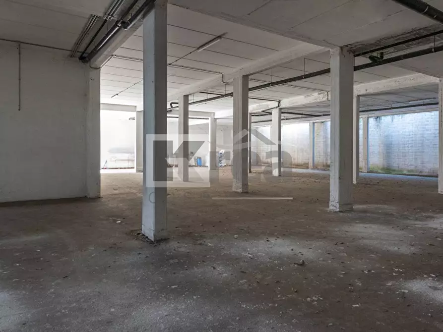 Immagine 13 di Magazzino in vendita  in Via Giuseppe Gagliardi 16 a Roma