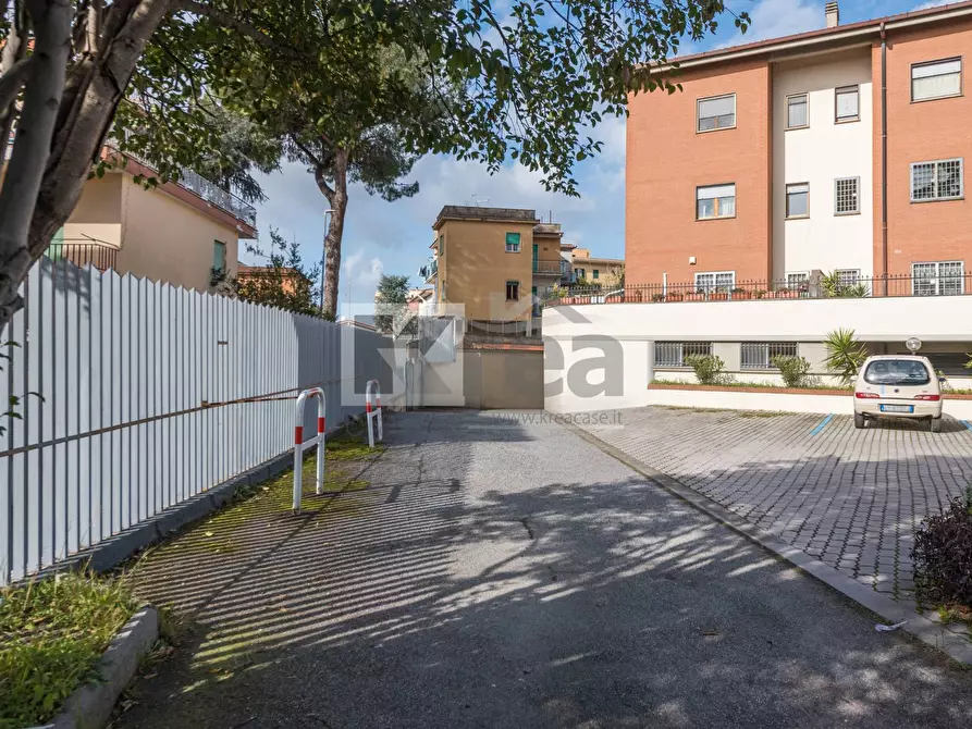Immagine 15 di Magazzino in vendita  in Via Giuseppe Gagliardi 16 a Roma
