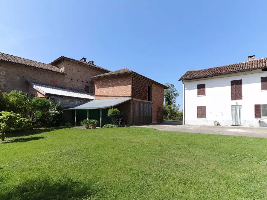 Immagine 9 di Rustico / casale in vendita  in Strada Nosserio 25 a Costigliole D'asti