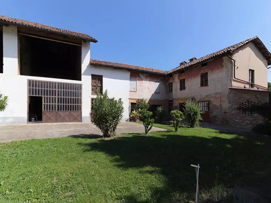 Immagine 10 di Rustico / casale in vendita  in Strada Nosserio 25 a Costigliole D'asti