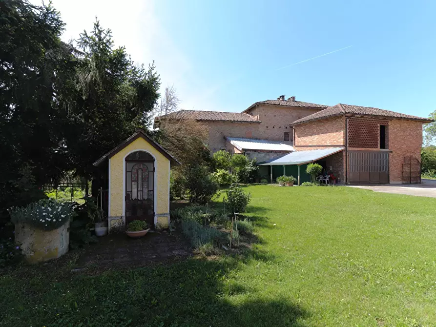 Immagine 16 di Rustico / casale in vendita  in Strada Nosserio 25 a Costigliole D'asti