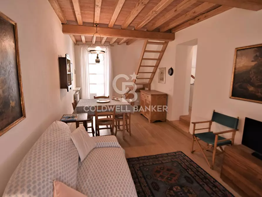 Immagine 1 di Appartamento in vendita  in Via Media a Campo Nell'elba