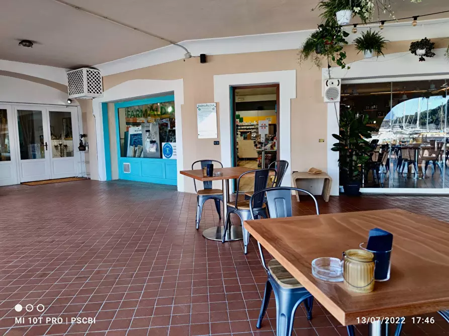 Immagine 3 di Locale commerciale in vendita  in Puntaldia a Galtelli