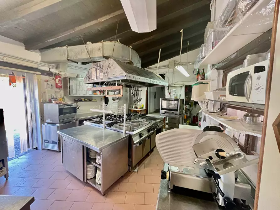 Immagine 12 di Attività commerciale in vendita  in LOC.BAJA CADDINAS SNC a Aggius