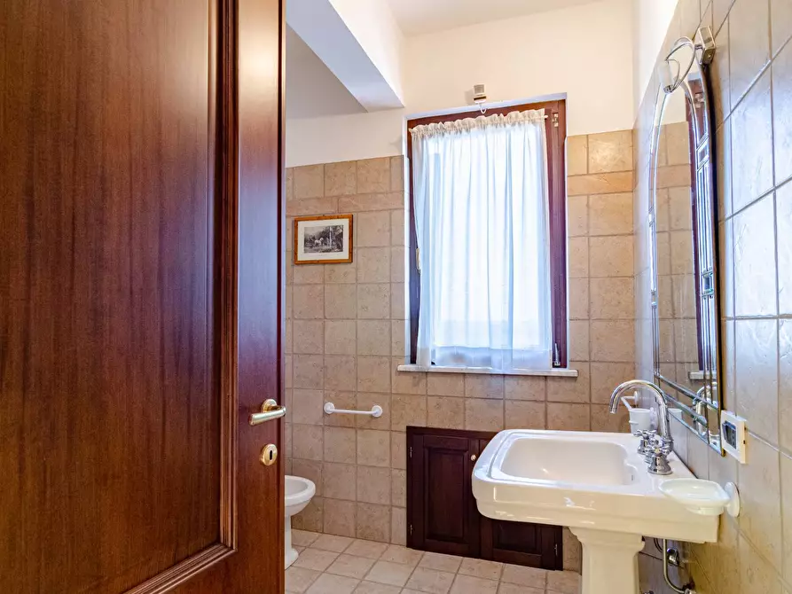 Immagine 70 di Villa in vendita  in Strada Vicinale Valle Rote snc a Bassano In Teverina