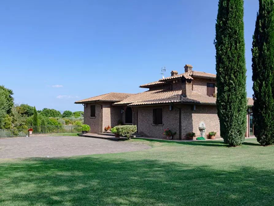 Immagine 17 di Villa in vendita  in Strada Vicinale Valle Rote snc a Bassano In Teverina