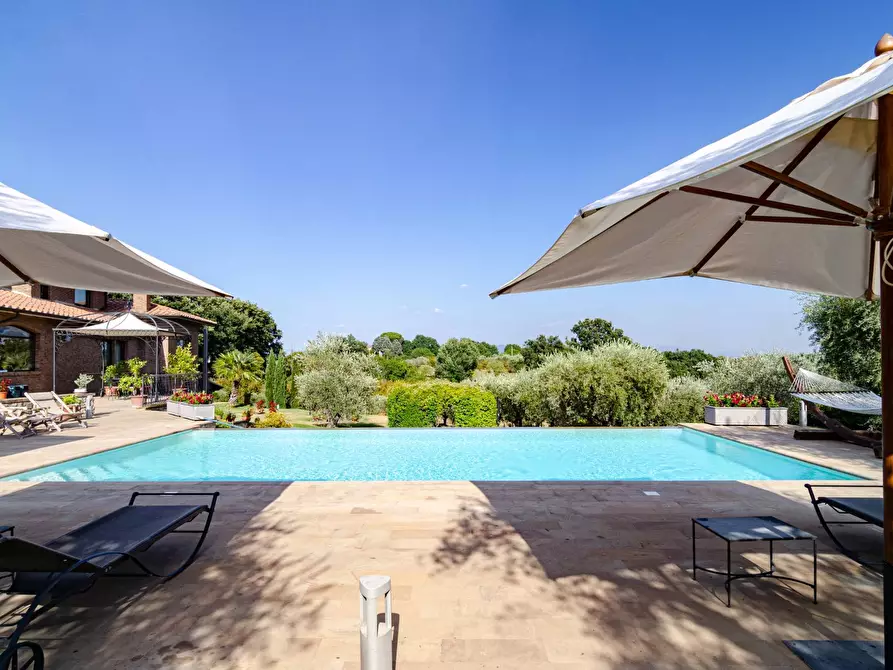 Immagine 7 di Villa in vendita  in Strada Vicinale Valle Rote snc a Bassano In Teverina